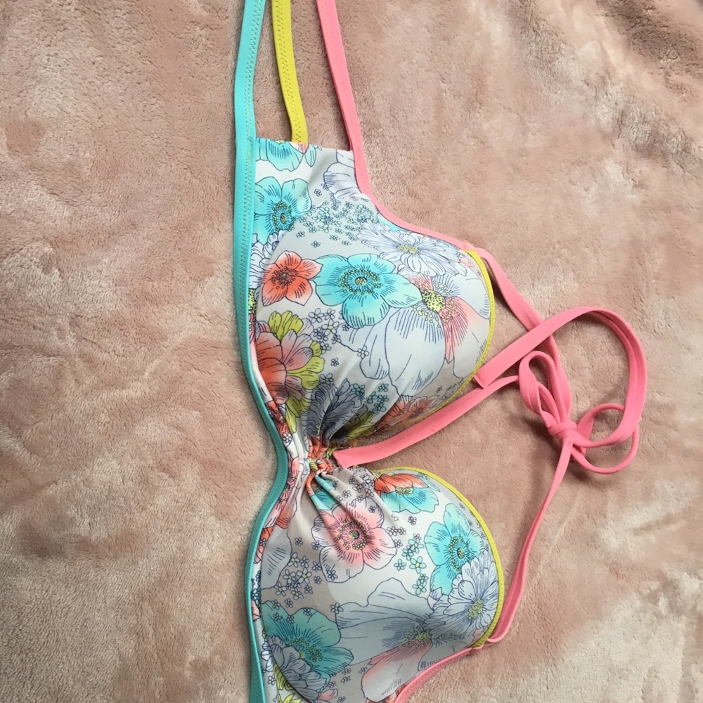 Victoria Secret Happy Floral strappy bikini top